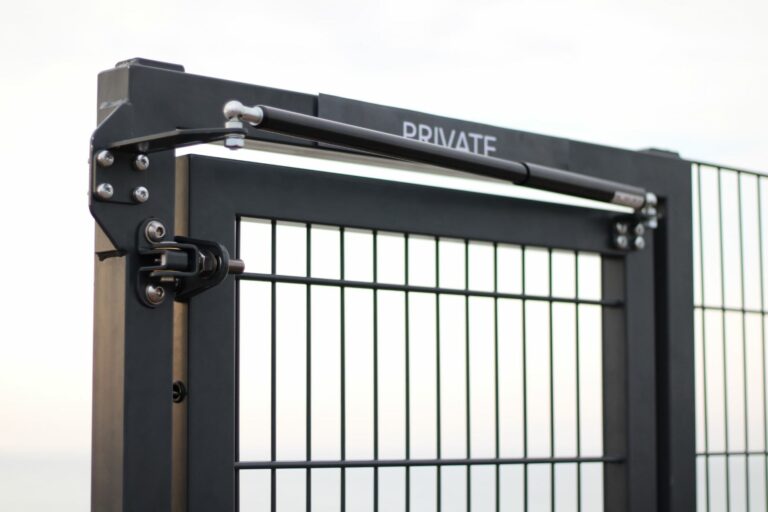 Selfclosing gates How to find the best gate closer