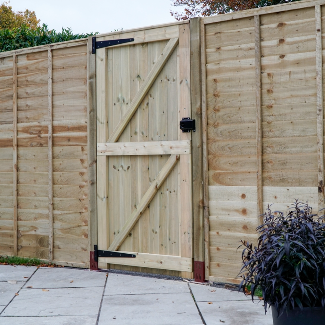 superlatch on wooden gate inside